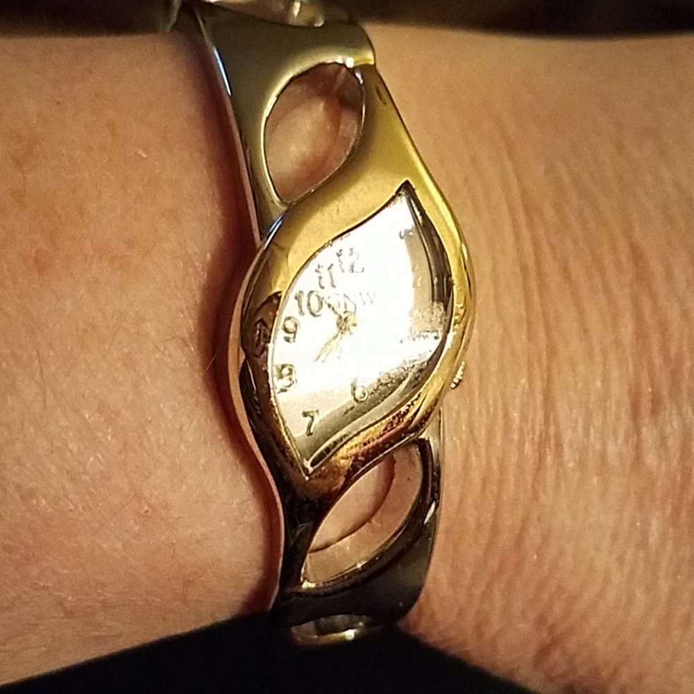 GNW bracelet watch